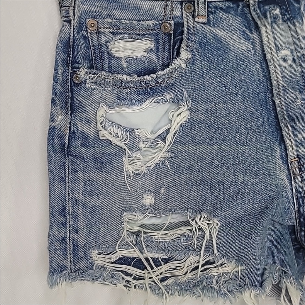 Moussy distressed button fly denim shorts size 24 great condition